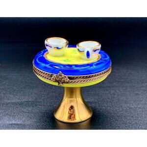 Authentic French Limoges Peint Main Trinket Box – Café Table with Espresso Cups